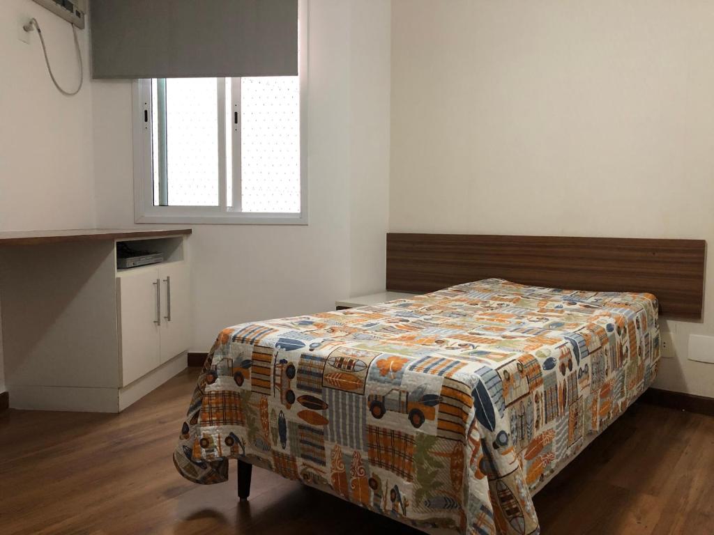  Apartamento IMPECAVÉL - Prédio em frente ao mar