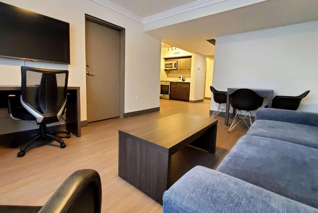 Posezení v ubytování Super 8 by Wyndham Macleod Trail Calgary