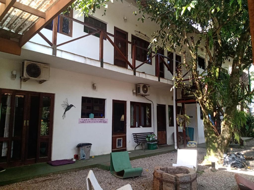  Suíte com Ar + frigobar+ Tv Sky