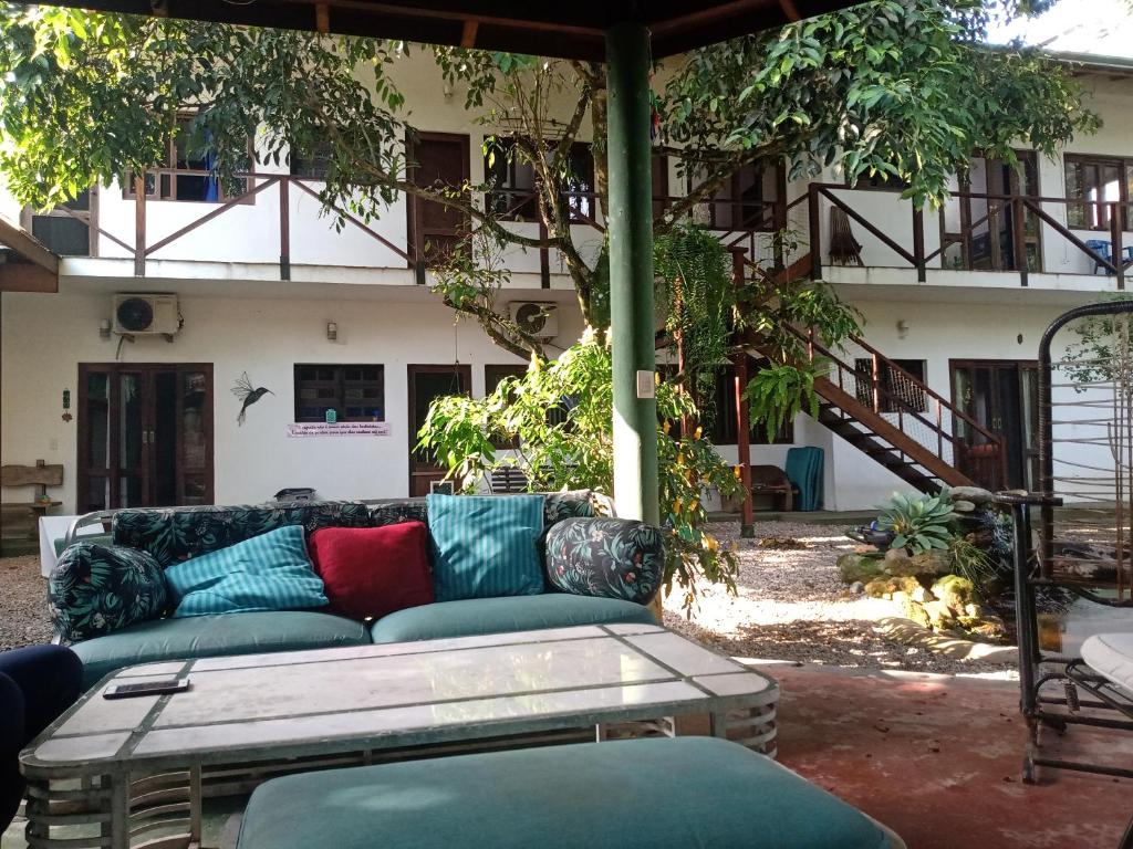  Suíte com Ar + frigobar+ Tv Sky