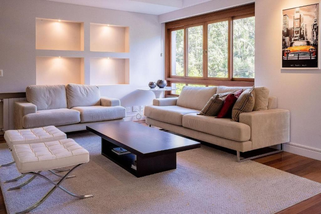 Cobertura Duplex Alto Padrão com Hidromassagem  Cobertura Duplex Alto Padrão com Hidromassagem