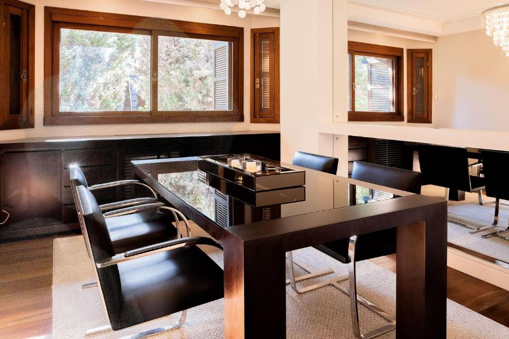 Cobertura Duplex Alto Padrão com Hidromassagem  Cobertura Duplex Alto Padrão com Hidromassagem