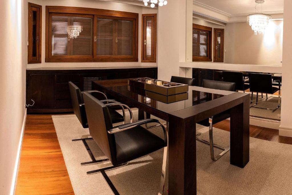 Cobertura Duplex Alto Padrão com Hidromassagem  Cobertura Duplex Alto Padrão com Hidromassagem