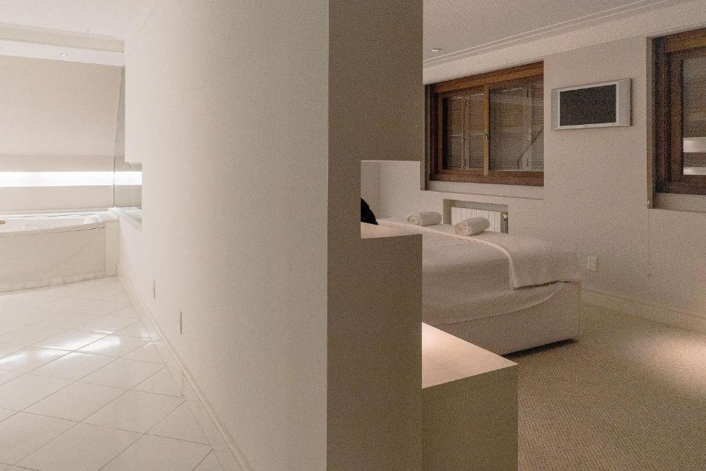 Cobertura Duplex Alto Padrão com Hidromassagem  Cobertura Duplex Alto Padrão com Hidromassagem