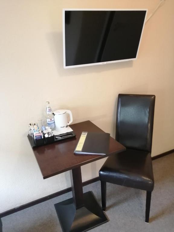 Hotel Augsburg Goldener Falke - Budget Single Room