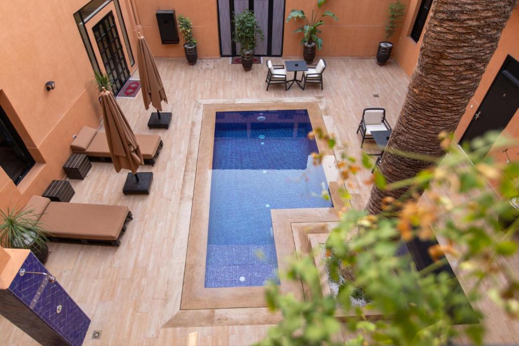 Bazén v ubytování Hotel Toulousain nebo v jeho okolí