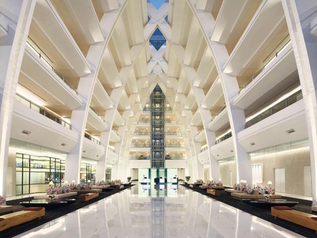 Restaurace v ubytování Movenpick Hotel & Convention Centre KLIA