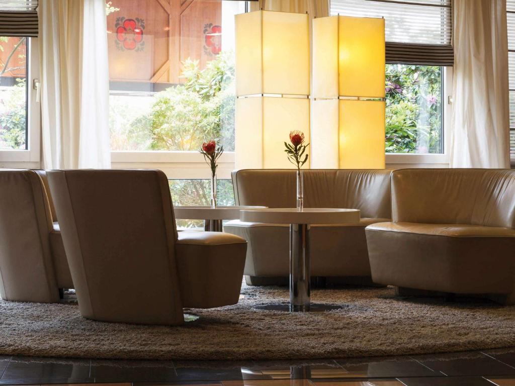 Posezení v ubytování Mövenpick Hotel Egerkingen