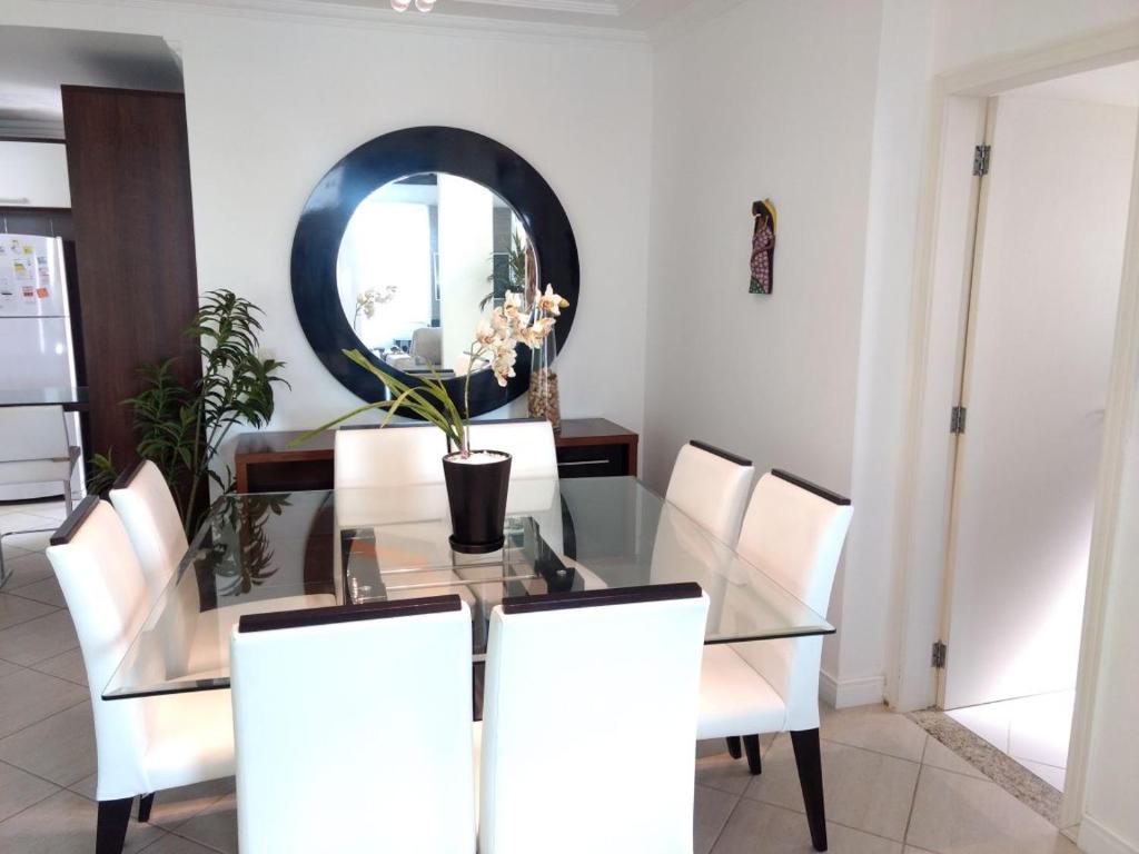  Casa con piscina en Mariscal 8 Pax- Cod 329