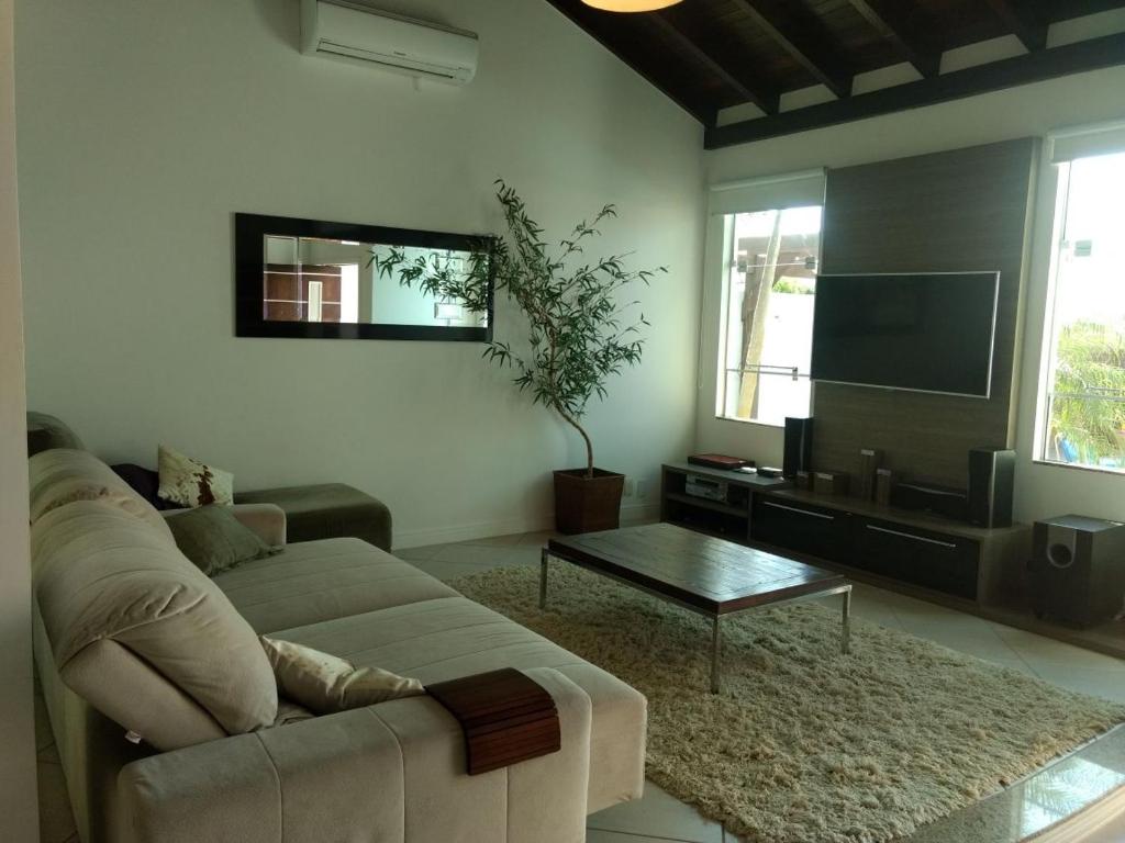  Casa con piscina en Mariscal 8 Pax- Cod 329