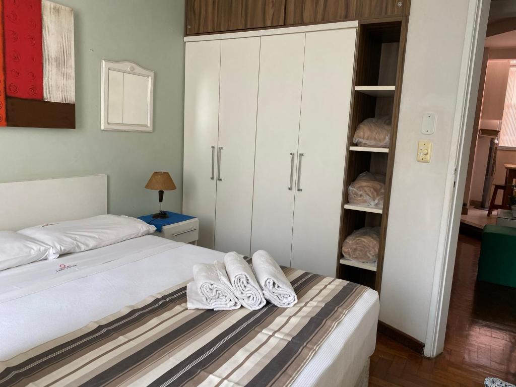  Charmoso Apartamento na Avenida Atlântica