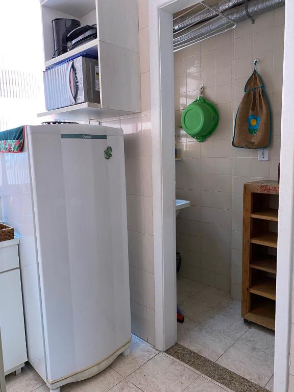  Charmoso Apartamento na Avenida Atlântica