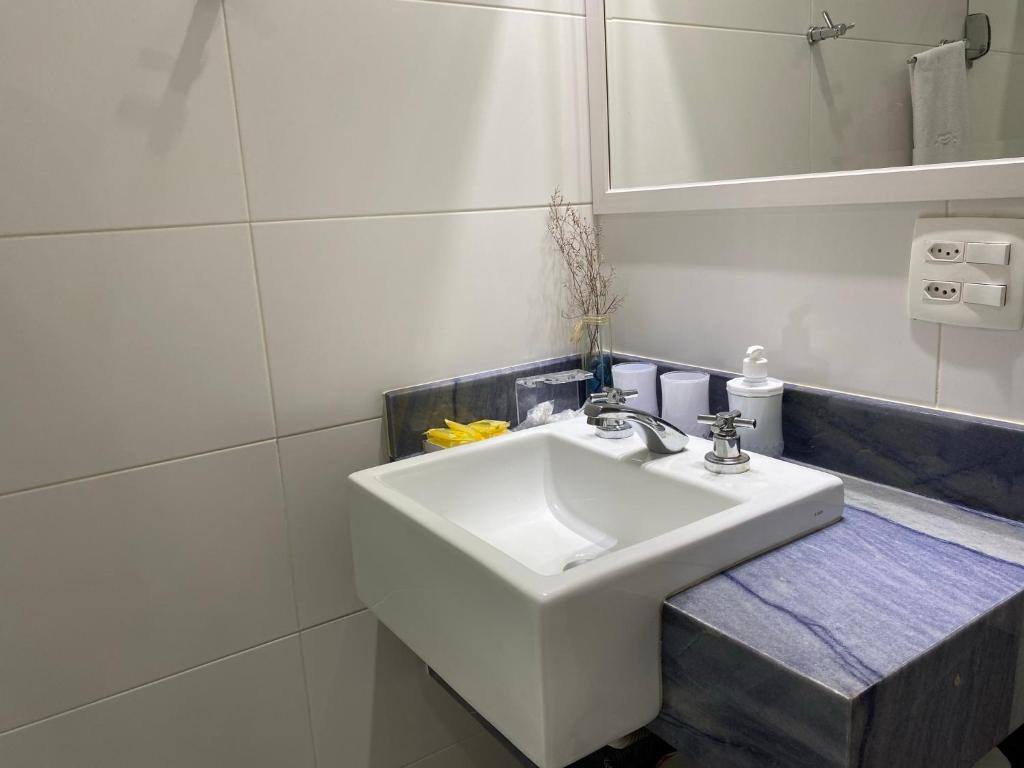  Charmoso Apartamento na Avenida Atlântica