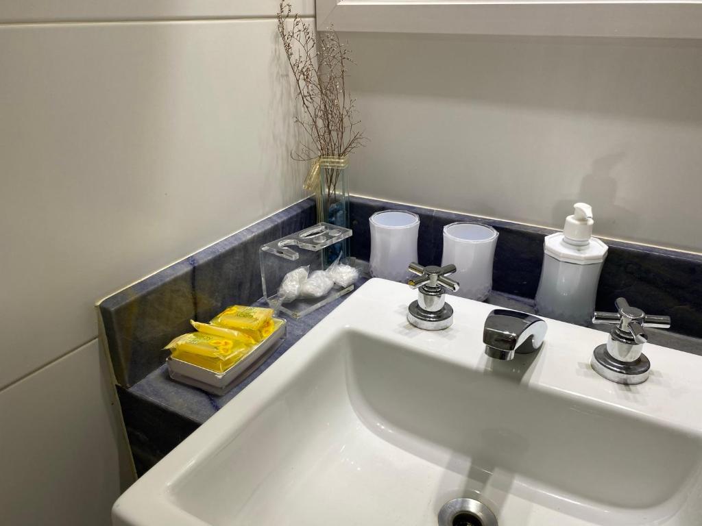 Charmoso Apartamento na Avenida Atlântica
