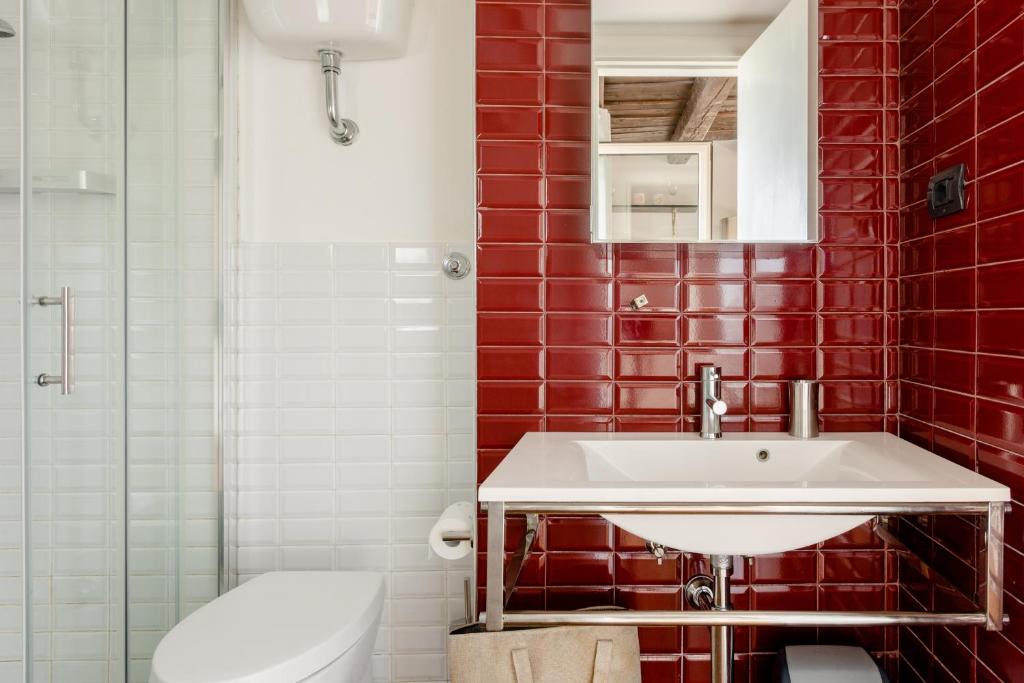 Just Here apartments - La mansarda - 16