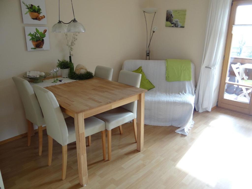 Posezení v ubytování Ferienwohnung Riepertinger