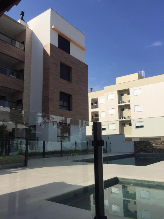  Belíssimo Apto com 2 suítes em Palmas do Arvoredo