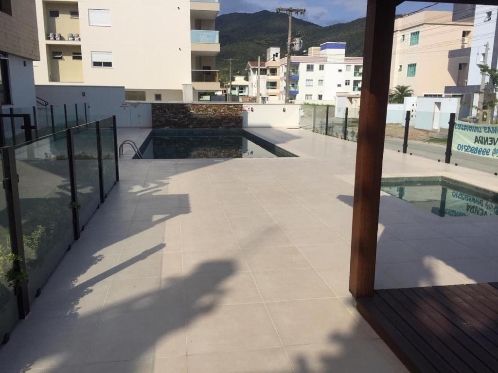  Belíssimo Apto com 2 suítes em Palmas do Arvoredo