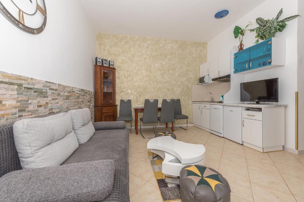 Kuchyňa alebo kuchynka v ubytovaní Villa Vanja