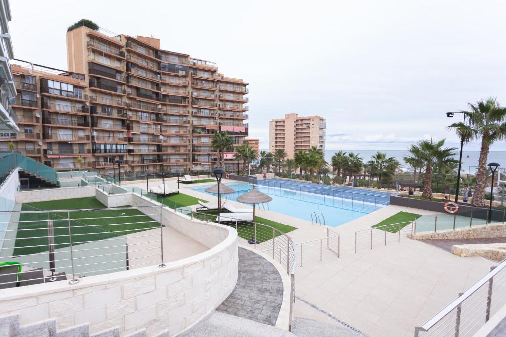 White luxury apartment, Arenales del Sol – Precios ...