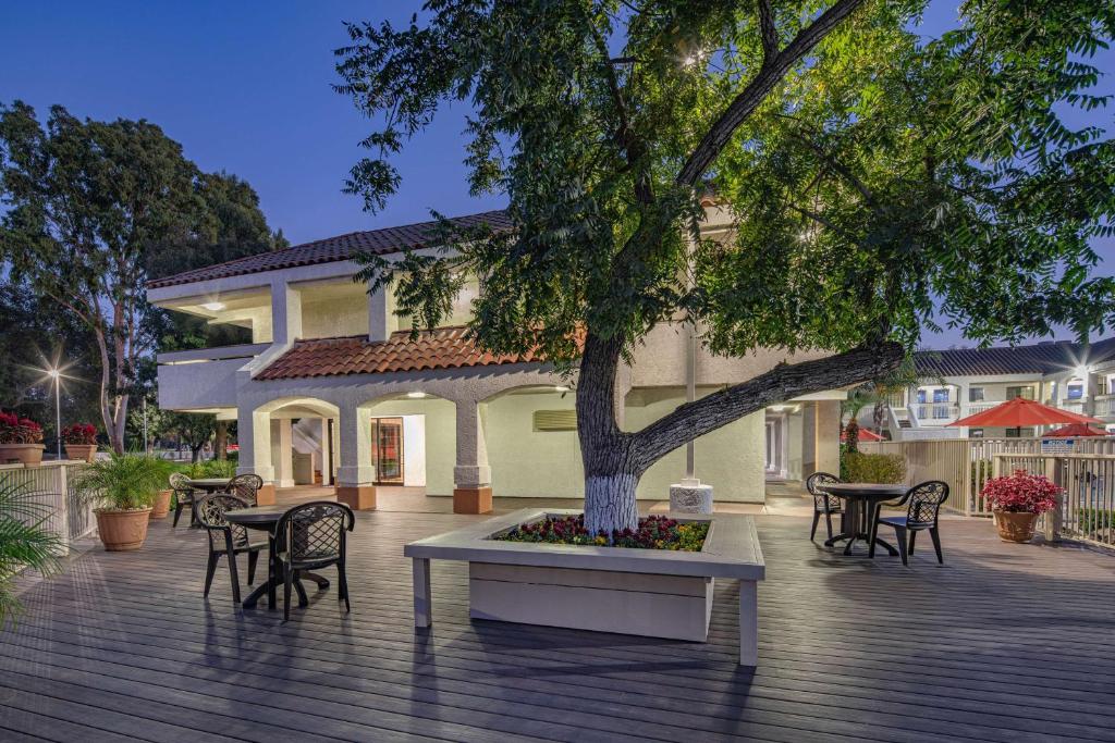 Thousand Oaks – Photos 4