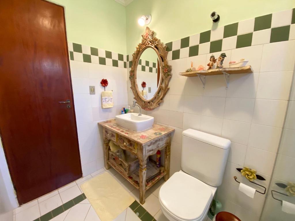  Casa alto padrão em condomínio fechado - São Roque