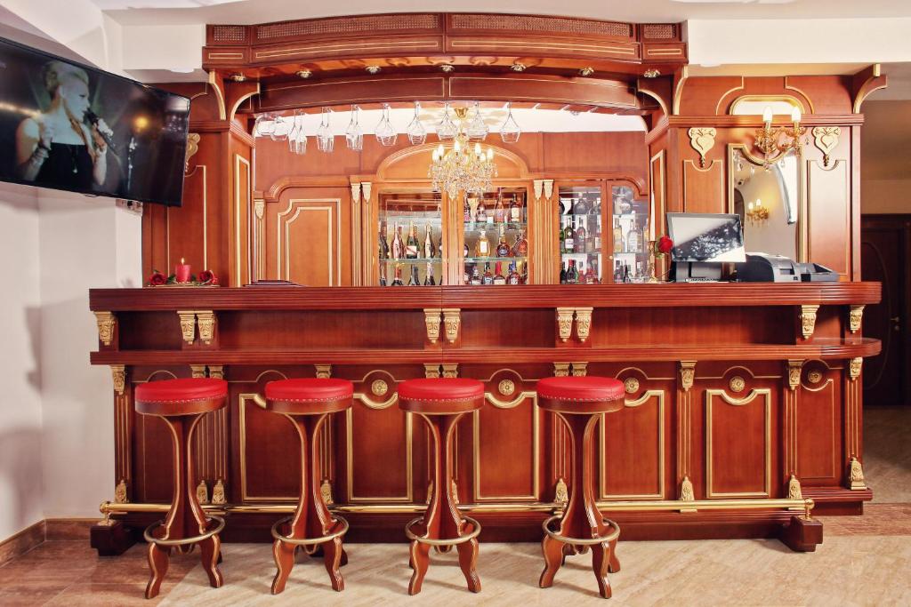 Astoria Grand Hotel - Resim 28