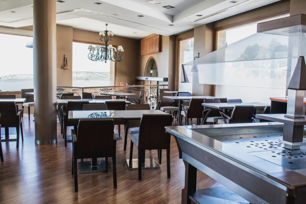 Restaurace v ubytování Hotel Campos de Baeza