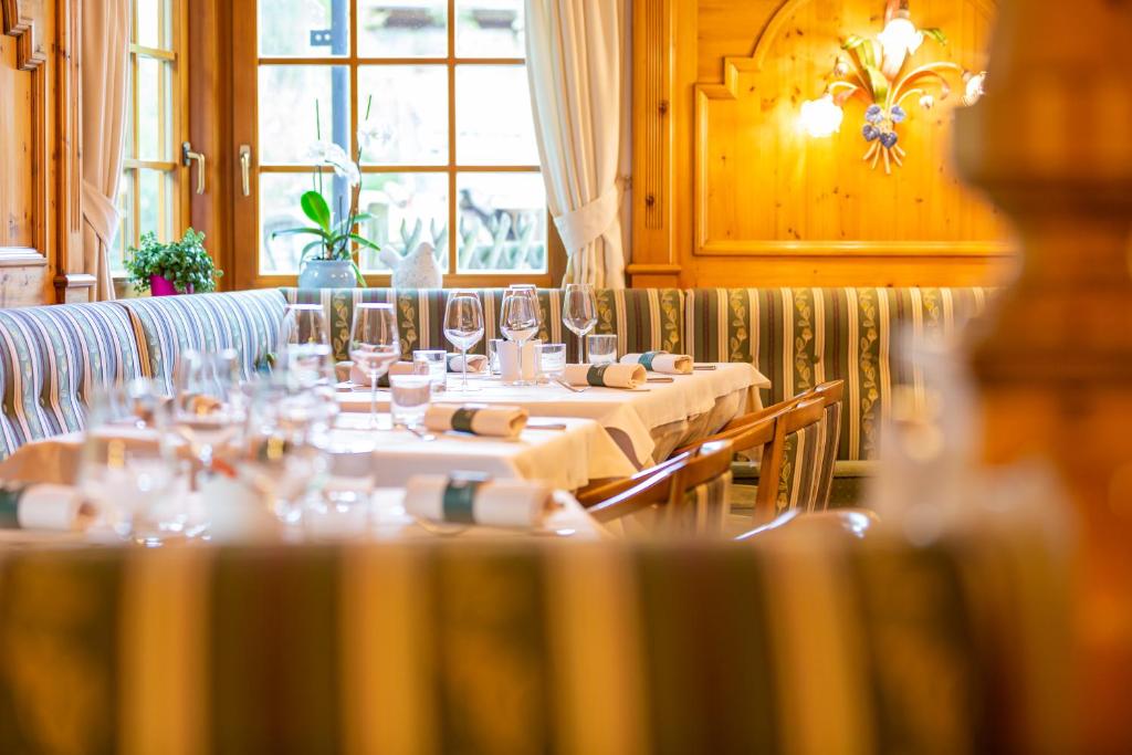 Restauracja lub miejsce do jedzenia w obiekcie B&B Grüne Laterne - Lanterna Verde