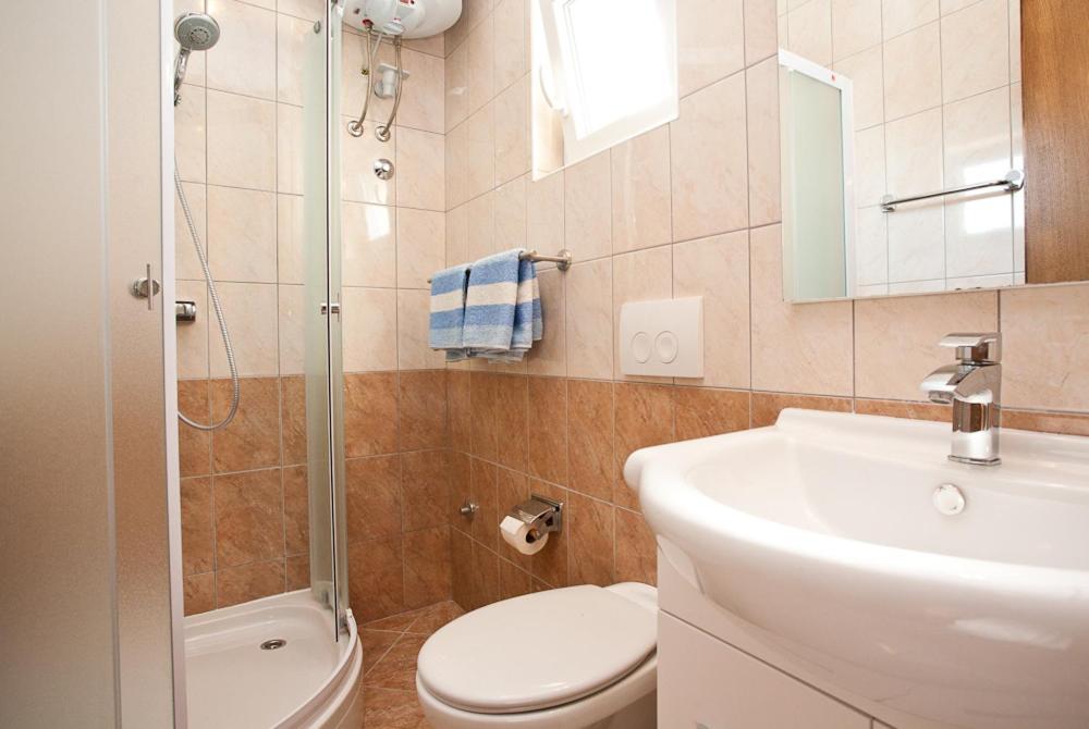 Łazienka w obiekcie Apartments Mato