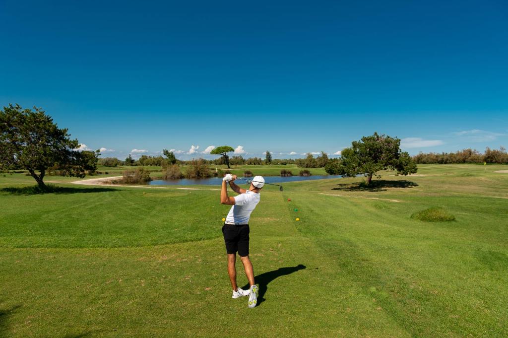 Golf v hotelu nebo okolí