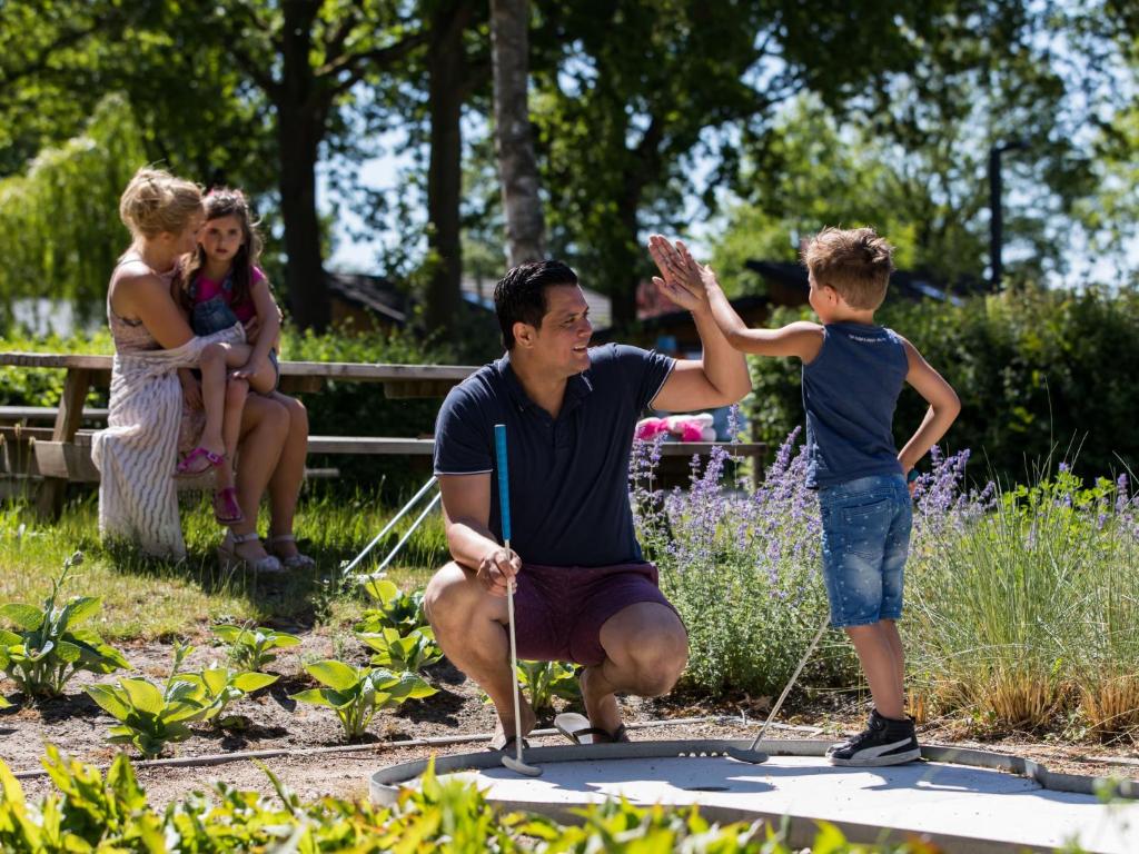 Holiday Home EuroParcs Resort Zuiderzee-1