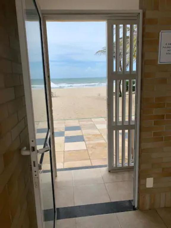  Apartamento no Porto das Dunas com vista p/ o mar