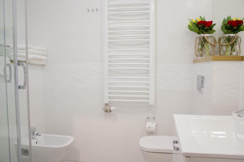 ห้องน้ำของ Apartament - studio Wisła z widokiem na góry