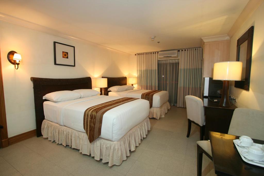 Crown Regency Suites Mactan - Two-Bedroom Suite