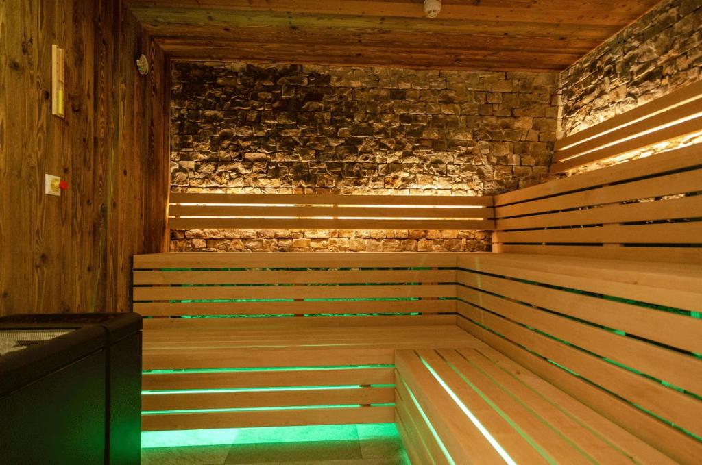 Zdjęcie z galerii obiektu Weberstube Weberhaus Zollhaus Zollstöckl w mieście Obertilliach