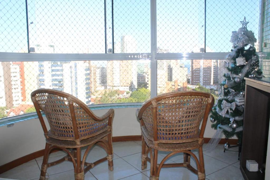 Cobertura a 3 quadras da praia