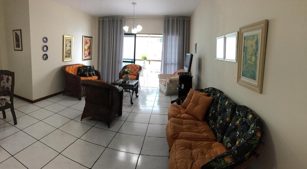  Amplo apartamento em frente ao mar em Itapema