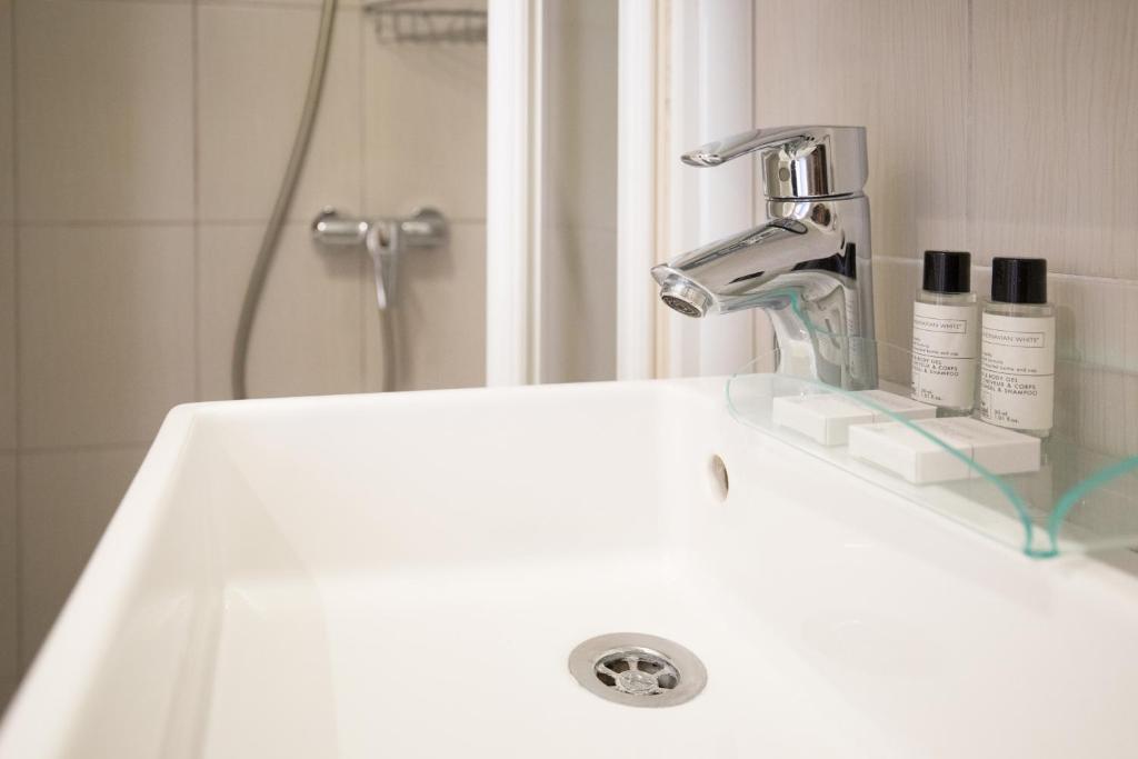 Hotel De L'Horloge - Resim 25