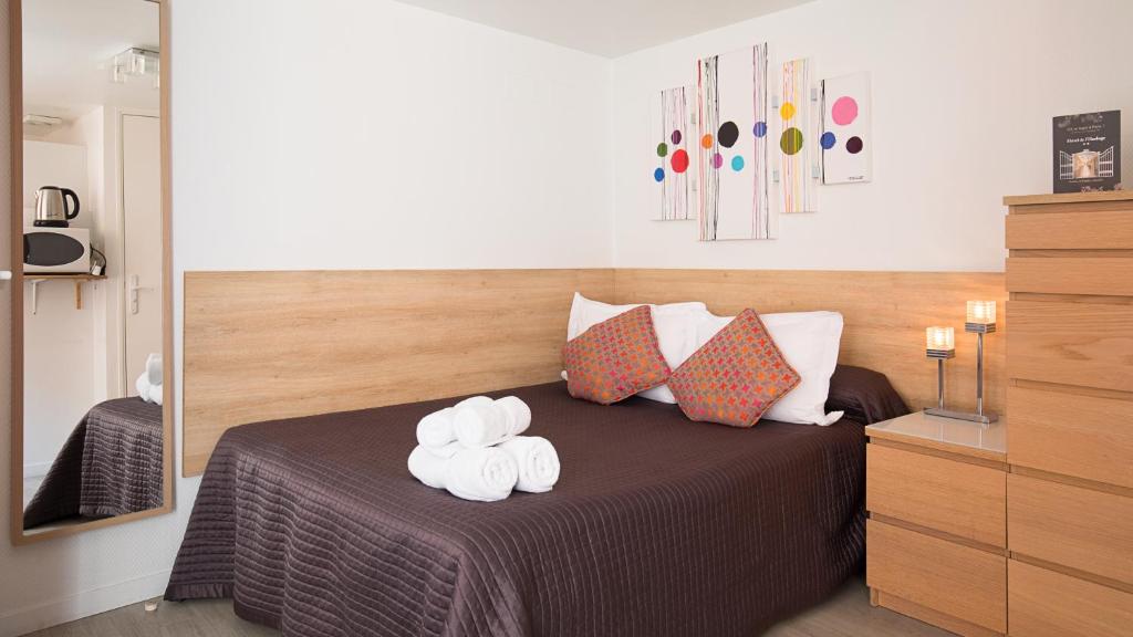 Hotel De L'Horloge - Resim 35