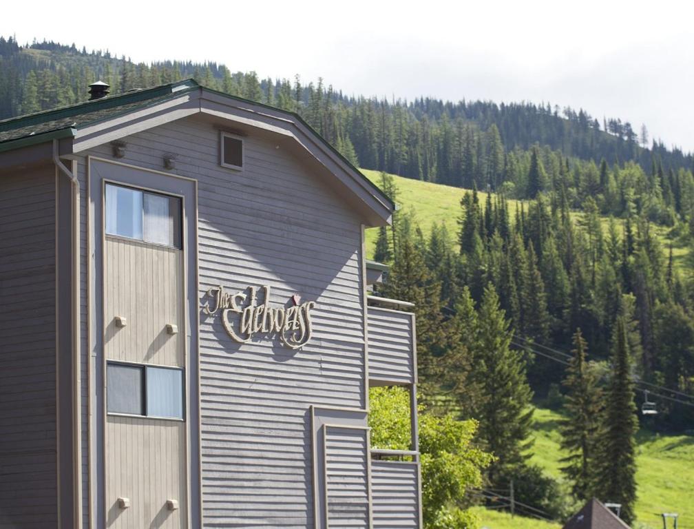 Fully Furnished Resort Condos at Majestic Whitefish Mountain image principale.