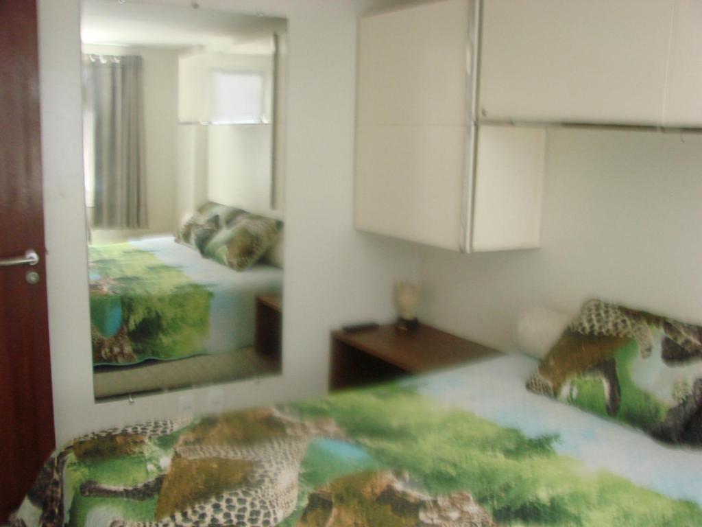  Apartamento em prédio Beira Mar