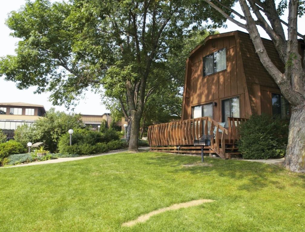 Beautiful Lake Okoboji Year Round Resort Condos, Spirit Lake, IA