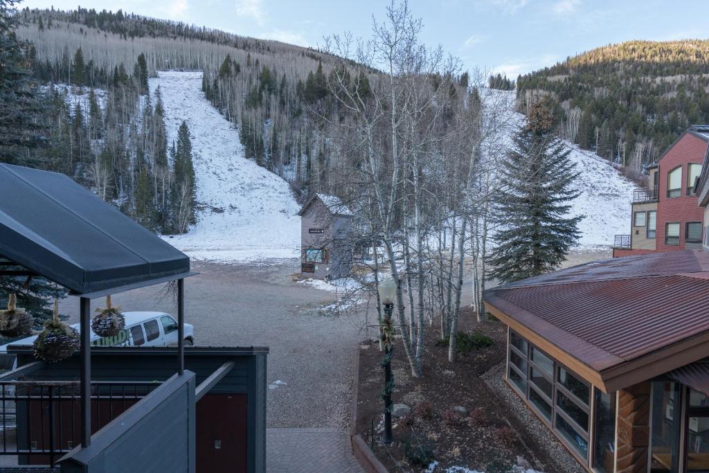 Cimarron Lodge by Alpine Lodging Telluride, USA