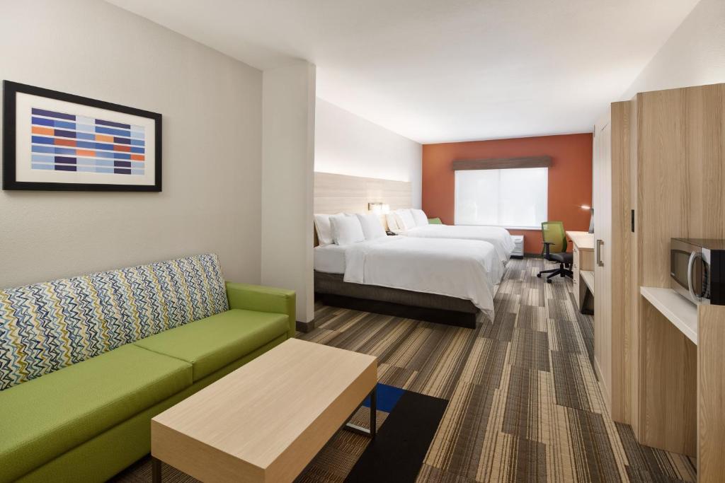 Holiday Inn Express Hotel & Suites Salem, an IHG Hotel - Suite - Accès Handicap
