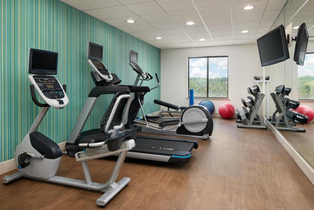 Holiday Inn Express Hotel & Suites Salem by IHG photo