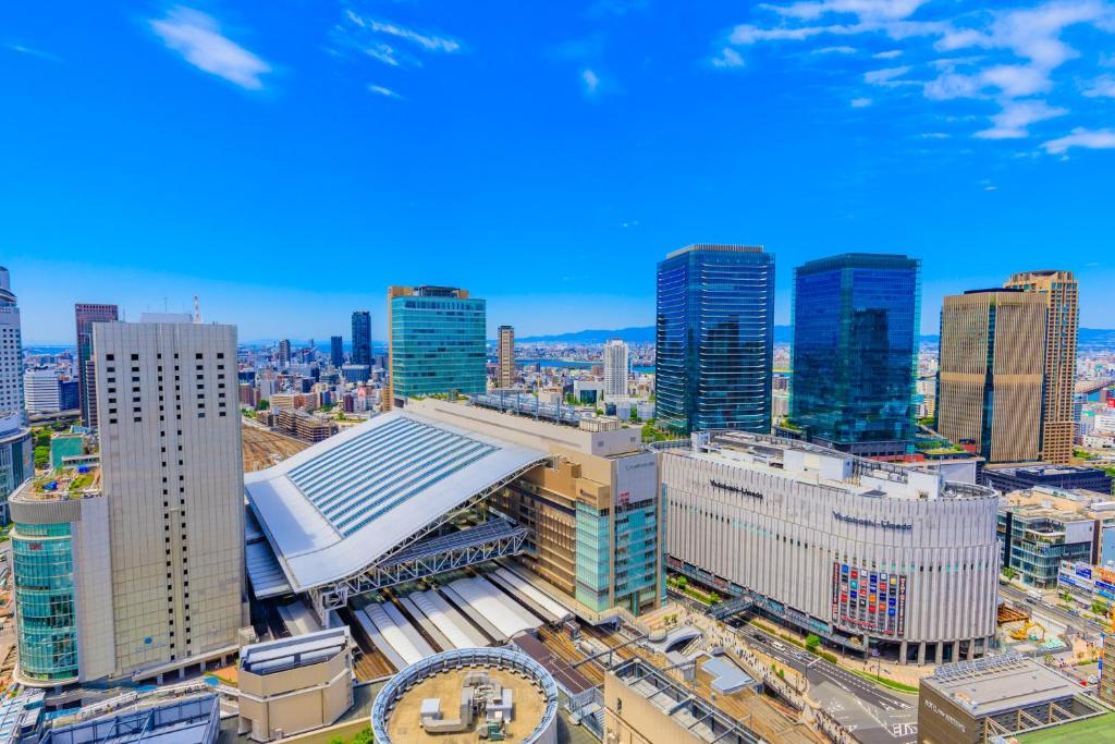 Vue générale sur Osaka ou vue de la ville depuis l'hôtel