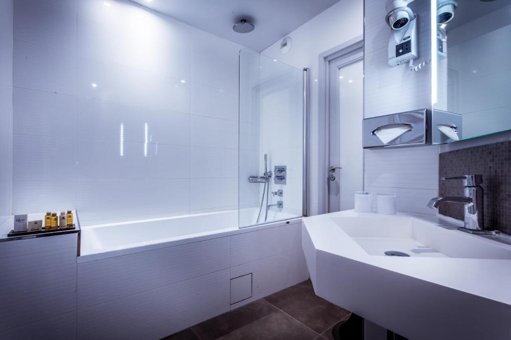 Hotel Opéra Marigny - Resim 18