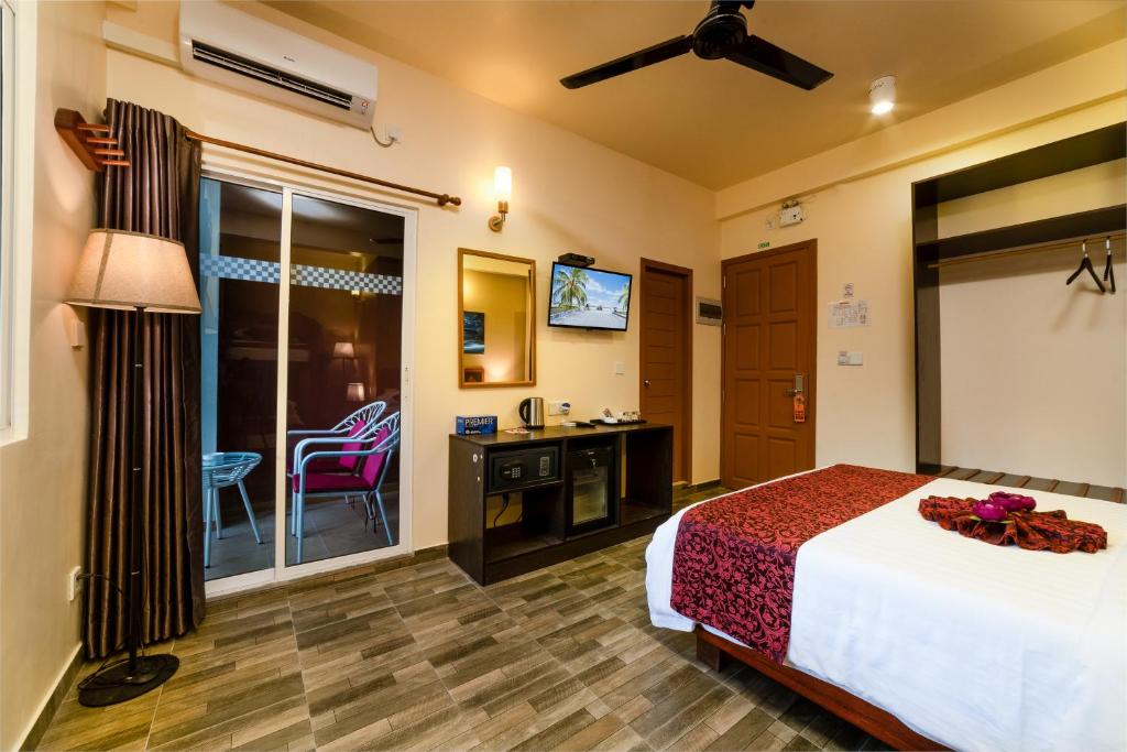 Paguro Beach Inn - 13