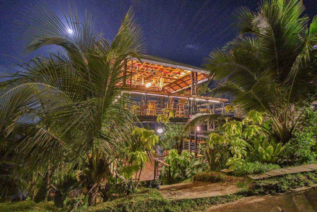 Happy Mountain Airport Resort - 13